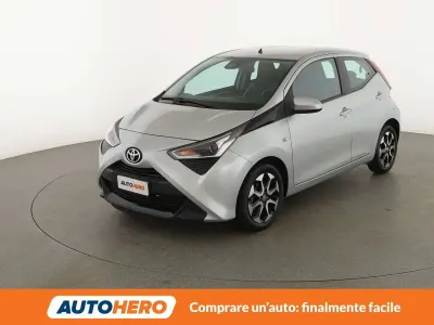 Usata Toyota Aygo 72 CV (52 kW) 2021 Argento Utilitaria