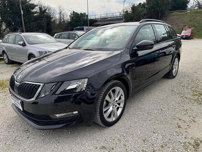 Usata Skoda Octavia G-TEC Executive 130 CV (95 kW) 2020 Nero Station wagon