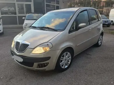 Usata Lancia Musa 69 CV (50 kW) 2007 Bronzo Monovolume