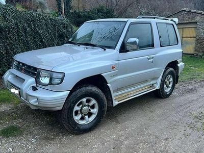 Usata Mitsubishi Pajero 95 CV (69 kW) 1998 Argento SUV