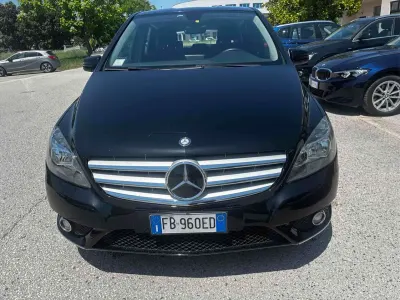 Usata Mercedes B180 Executive 109 CV (80 kW) 2014 Nero Utilitaria