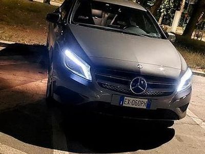 Usata Mercedes A180 90 CV (66 kW) 2015 Berlina