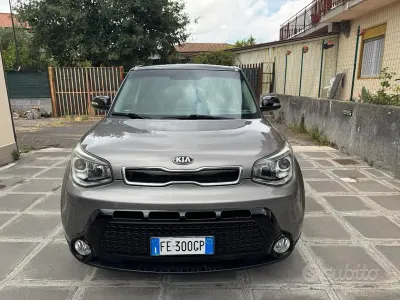 Usata Kia Soul 136 CV (100 kW) 2016 Grigio SUV