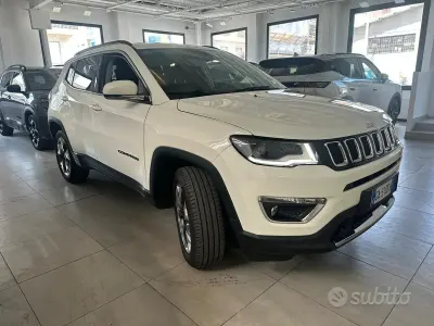 Usata Jeep Compass Limited 140 CV (102 kW) 2020 Alpine white SUV