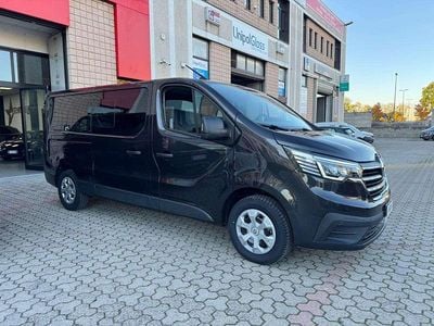 Usata Renault Trafic 150 CV (110 kW) 2023 Nero metallizzato Monovolume