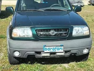 Usata Suzuki Grand Vitara 128 CV (94 kW) 1999 Verde Station wagon
