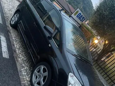 Usata Opel Zafira 2009 Nero Monovolume