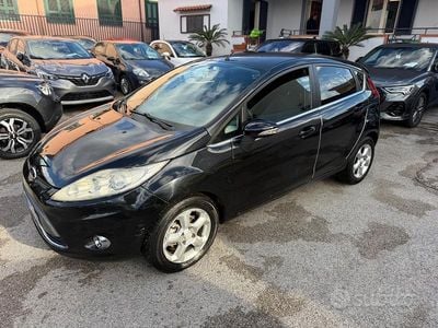 Usata Ford Fiesta Titanium 96 CV (70 kW) 2010 Nero Utilitaria