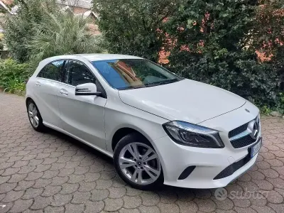 Usata Mercedes A160 90 CV (66 kW) 2017 Bianco Berlina