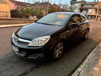 Nero Usata 2007 Opel Astra GTC Enjoy Berlina | 2200 € (Buon prezzo)