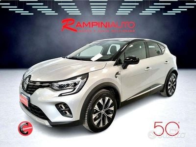 Usata Renault Captur Techno 91 CV (66 kW) 2024 Grigio SUV
