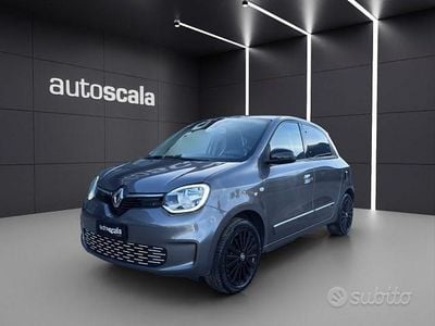 Usata Renault Twingo Urban Night 60 kW (82 CV) 2022 Grigio scuro Utilitaria