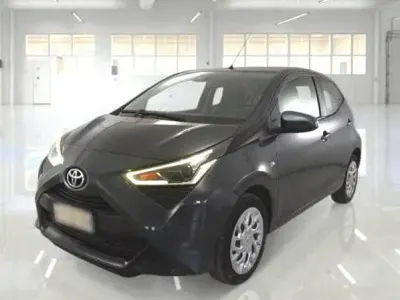 Usata Toyota Aygo Connect Style 72 CV (52 kW) 2021 Grigio Utilitaria