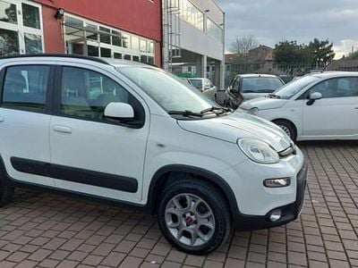 Usata Fiat Panda 4x4 S 95 CV (69 kW) 2016 Bianco Utilitaria