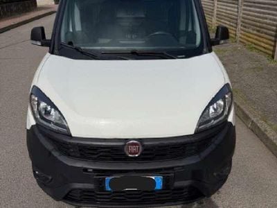 Usata Fiat Doblò Active 103 CV (75 kW) 2021 Bianco Monovolume