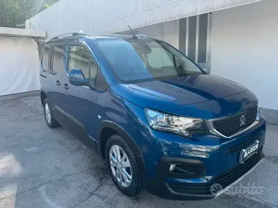 Usata Peugeot Rifter Allure 131 CV (96 kW) 2019 Blu Monovolume