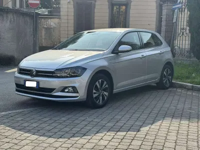 Usata VW Polo Comfortline 80 CV (58 kW) 2020 Argento Utilitaria