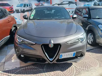 Usata Alfa Romeo Stelvio Business 179 CV (131 kW) 2018 Grigio SUV