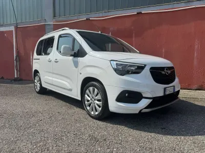 Usata Opel Combo Life Innovation 131 CV (96 kW) 2019 Bianco Utilitaria
