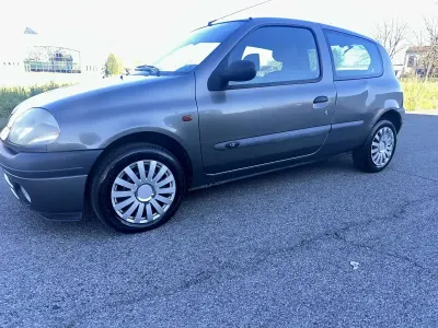 Usata Renault Clio 58 CV (42 kW) 2000 Other Berlina