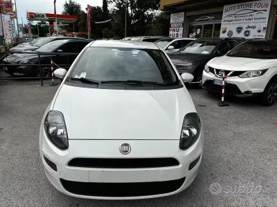 Usata Fiat Punto Evo 75 CV (55 kW) 2012 Bianco Utilitaria