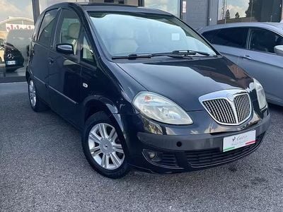 Usata Lancia Musa 95 CV (69 kW) 2005 Nero Monovolume