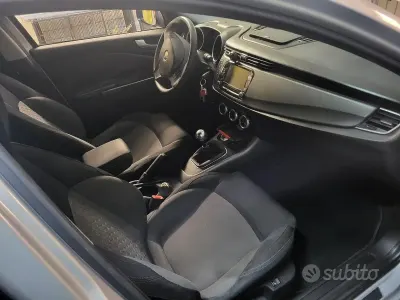 Usata Alfa Romeo Giulietta 109 CV (80 kW) 2014 Grigio Utilitaria