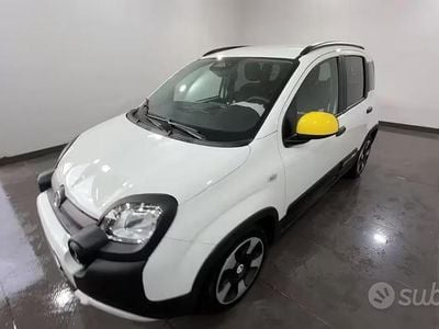 Usata Fiat Panda Cross Cross 69 CV (50 kW) 2025 Utilitaria