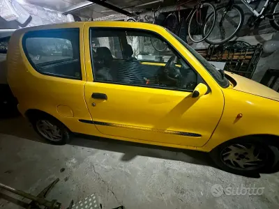 Usata Fiat 600 54 CV (39 kW) 1998 Giallo Berlina