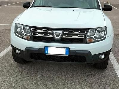Gebraucht Dacia Duster 114 PS (83 kW) 2016 Weiß Kombi