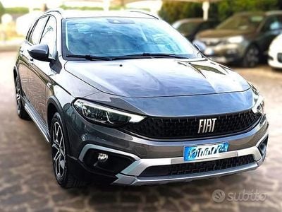 Usata Fiat Tipo Cross 131 CV (96 kW) 2022 Antracite / metallizzato Station wagon
