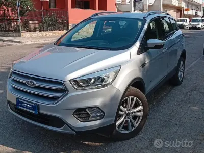 Usata Ford Kuga ST-Line 150 CV (110 kW) 2018 Grigio SUV