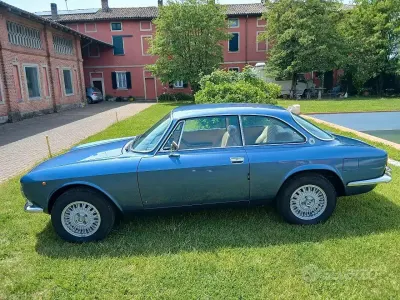 Usata Alfa Romeo 2000 149 CV (109 kW) 1972 Blu Coupé