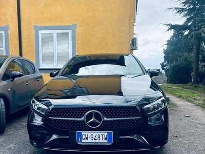 Usata Mercedes A180 AMG Line Premium Plus 116 CV (85 kW) 2023 Nero Berlina