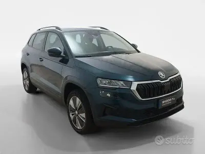 Käytetty Skoda Karoq Executive 150 HP (110 kW) 2023 Sininen Katumaasturi