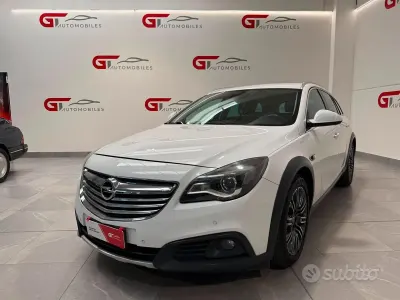 Usata Opel Insignia Cosmo 163 CV (119 kW) 2013 Bianco Station wagon
