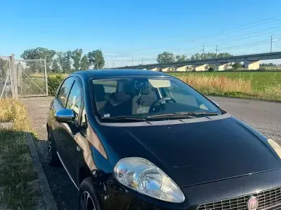 Usata Fiat Grande Punto 77 CV (56 kW) 2009 Nero Utilitaria