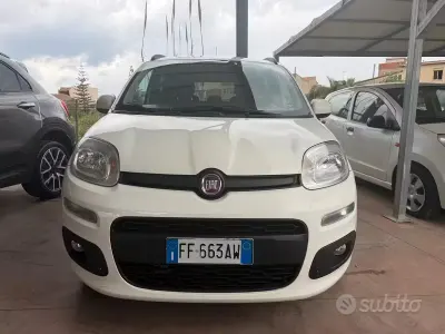 Usata Fiat Panda Lounge 95 CV (69 kW) 2017 Bianco Utilitaria