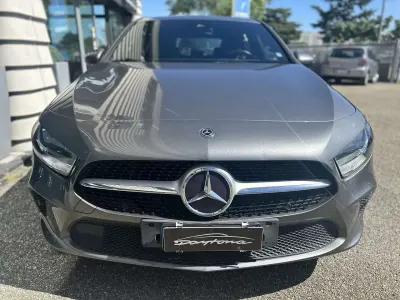 Usado Mercedes A220 Business 190 CV (139 kW) 2019 Gris Berlina
