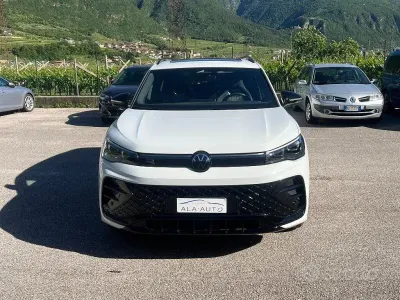 Gebraucht VW Tiguan R-line 150 PS (110 kW) 2025 Weiß SUV