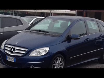 Mercedes B200