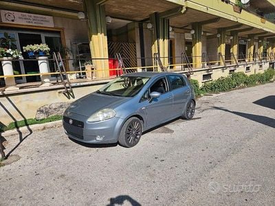 Usata Fiat Grande Punto 90 CV (66 kW) 2009 Grigio Utilitaria