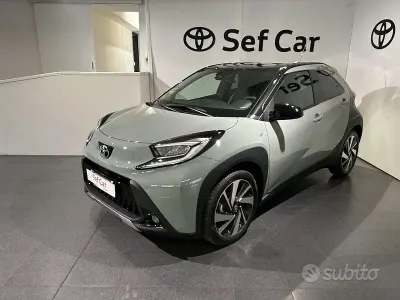 Second-hand Toyota Aygo X Lounge 72 CP (52 kW) 2024 Verde SUV