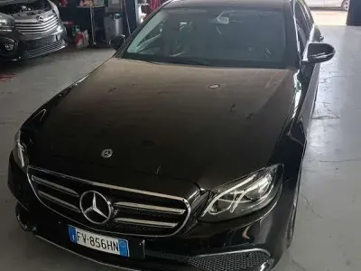 Usata Mercedes E220 Business 194 CV (142 kW) 2019 Berlina