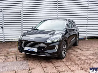 Usata Ford Kuga Titanium 224 CV (164 kW) 2021 Nero metallizzato SUV