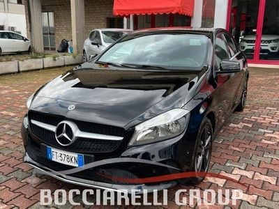 Usata Mercedes A180 109 CV (80 kW) 2017 Nero Berlina
