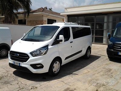 Usata Ford Tourneo 130 CV (95 kW) 2021 Bianco Monovolume