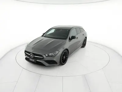 Usata Mercedes CLA200 Premium 150 CV (110 kW) 2023 Grigio montagna Coupé