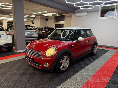 Usata Mini Cooper D 110 CV (80 kW) 2009 Rosso Utilitaria
