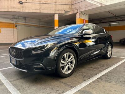 Infiniti Q30